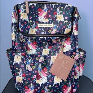 BNWT Petunia Pickle Bottom Snow White Method Diaper Bag